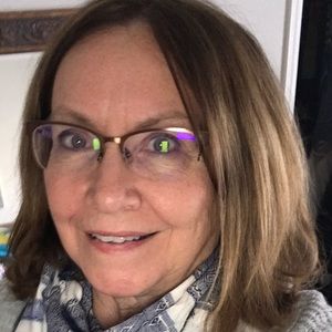 Meet your Posher, Carolyn